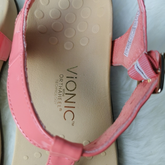 Vionic Coral Sandals - Picture 5 of 7